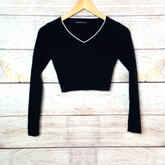 Brandy Melville Sweaters - Brandy Melville Black Milena Sweater